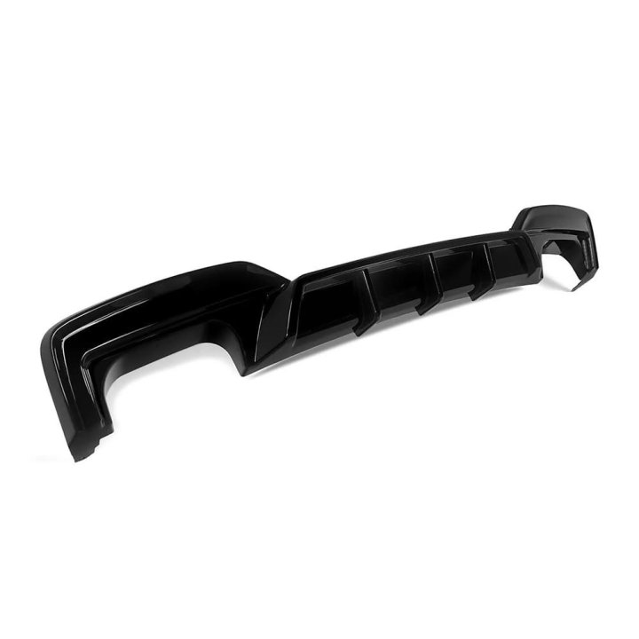 WR aizmugurējā bufera difuzors priekš BMW F06 / F12 / F13 M-Pack (ar ovālu 2x2 izplūdi), spīdīgi melns